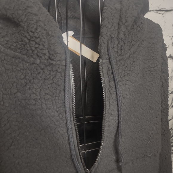 Victoria's Secret PINK Sherpa Hooded Pullover - Picture 10 of 16